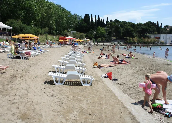 شقة With Shared Garden 3 Min Walk To The