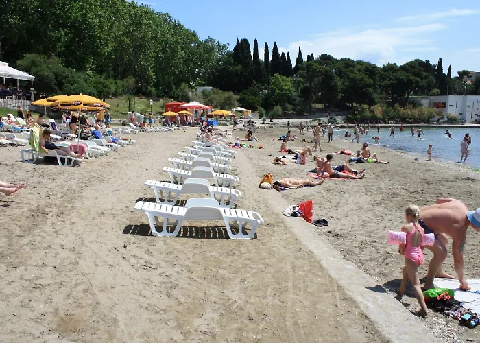 شقة With Shared Garden 3 Min Walk To The